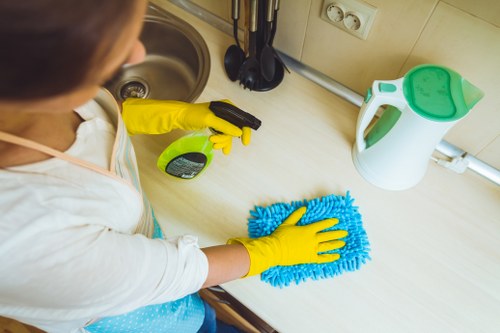 Canary Wharf apartment carpet cleaning pricing example